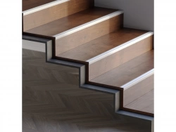 Nez De Marche Adhésive Ou A Visser, L.24 Mm X L.110 Cm Mat Métallique Artens