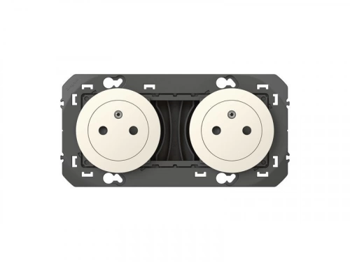 Double Prise Avec Terre Dooxie, Legrand, Blanc