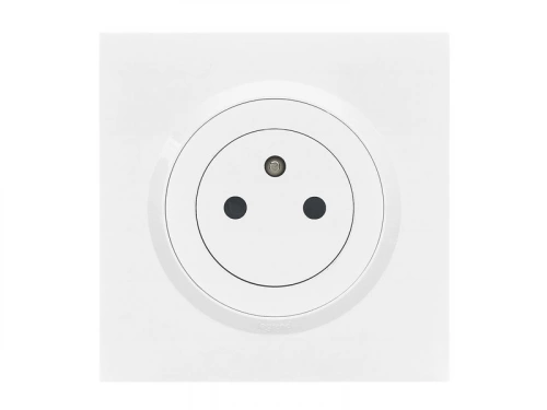 Prise avec terre affleurante complet Dooxie, LEGRAND, blanc