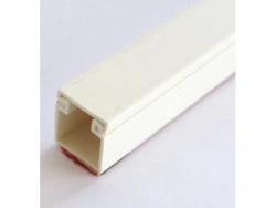 Moulure adhésive, H.2 x P.1.2 cm x L.2 m blanc